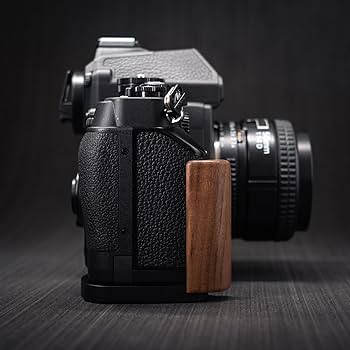 Amazon | 木製ウッドハンドグリップLホルダーニコンDFカメラ合金